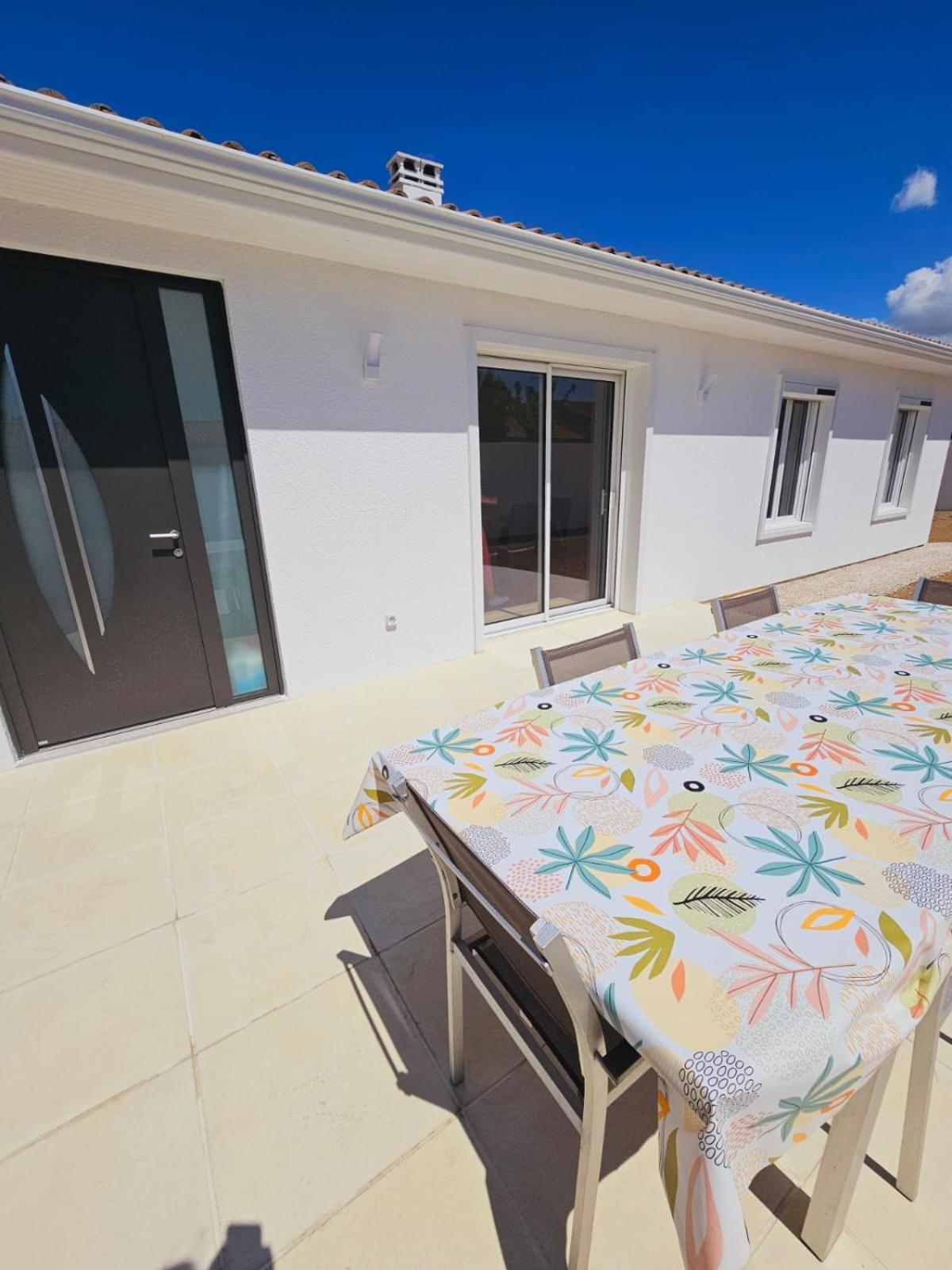 Maison De Vacances Entiere A 10 Mn De La Rochelle Dompierre-sur-Mer Exterior foto